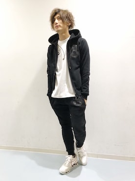 「1PIU1UGUALE3  RELAX （ウノピゥウノウグァーレトレ リラックス）のアイテム（トップス）」を使った、Takuto Itouさん（メンズ・170cm）の冬コーディネート