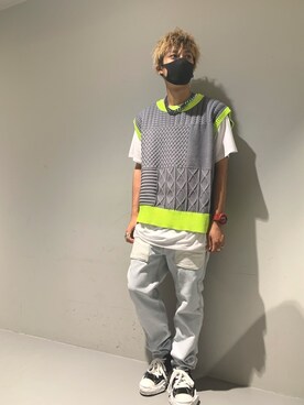 「ネオンイエロー」｜「アイテム（アクセサリー）」を使った、Takuto Itouさん（メンズ・170cm）の秋コーディネート