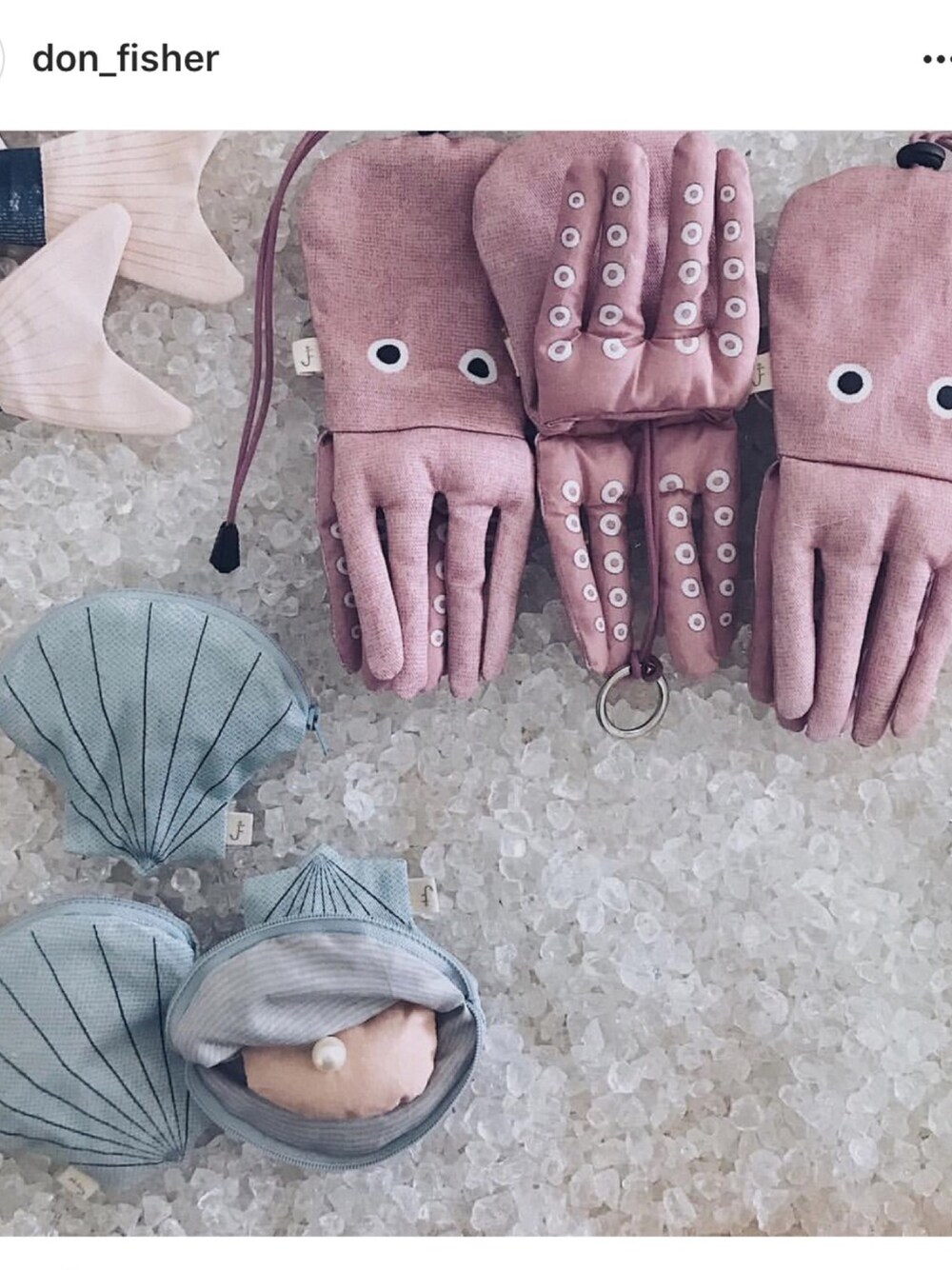 「donfisher、ポーチ、魚、キッズコーデ、ママコーデ、おんなのこ、シンプルコーデ、男の子、かわいい、バッグ」｜「cache cacheのdon fisher　octopus(keychain)（キーケース/キーアクセサリー、その他）」を使った、CACHE-CACHEさん（レディース・160cm）の夏コーディネートの1枚目の写真