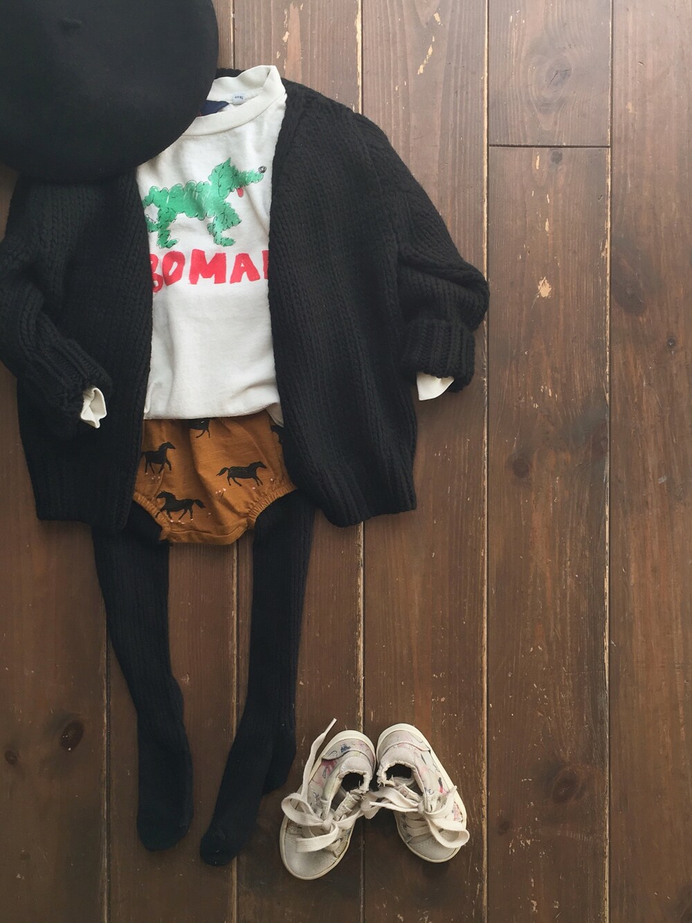 その他のカーディガン/ボレロ、その他のその他パンツ、その他のTシャツ/カットソーを着用したキッズの夏コーディネートの1枚目の写真