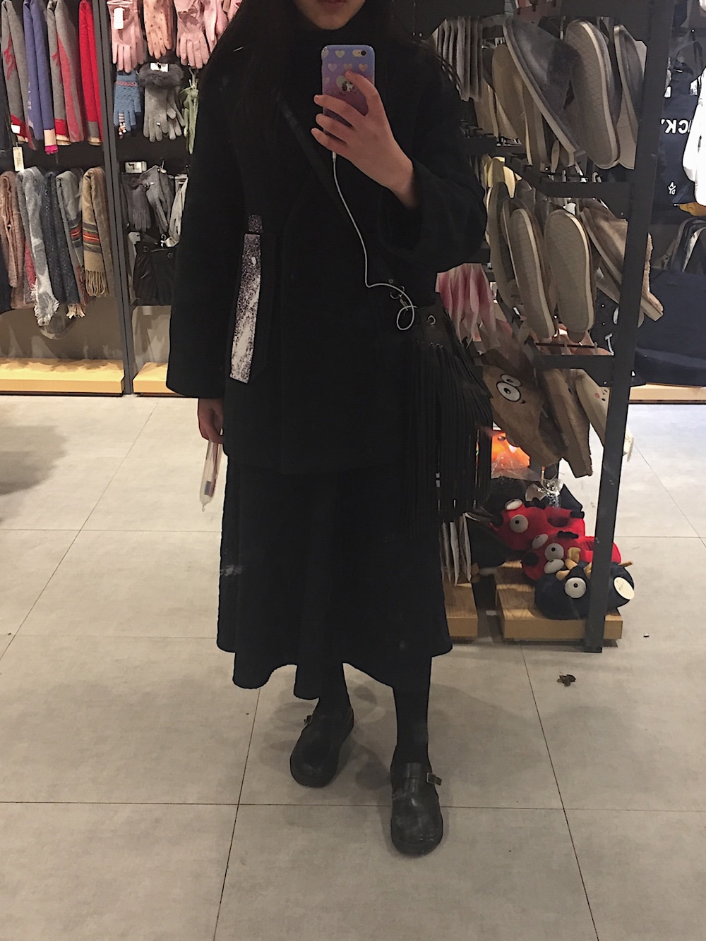 「daily look」｜「UNIQLOのアイテム（デニムスカート、その他）」を使った、Rasika-さん（レディース・160cm）の冬コーディネートの1枚目の写真