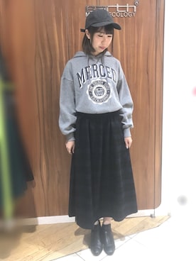「earth music&ecology（アースミュージックアンドエコロジー）の・チェックギャザースカート ●（スカート）」を使った、ひかるさん（レディース・158cm）の秋コーディネート