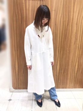 「earth music&ecology（アースミュージックアンドエコロジー）のアイテム（デニムパンツ）」を使った、ひかるさん（レディース・158cm）の冬コーディネート