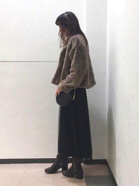 「バック」｜「アイテム（ノーカラージャケット）」を使った、ひかるさん（レディース・158cm）の冬コーディネート