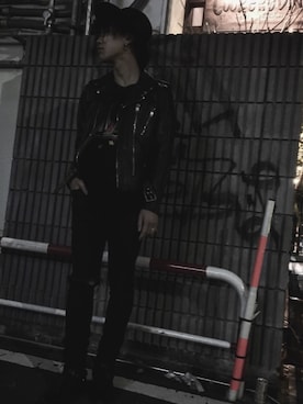 「SAINT LAURENT PARIS（サンローランパリ）のアイテム（ライダースジャケット、ブラック系）」を使った、シュンさん（メンズ・176cm）の秋コーディネート