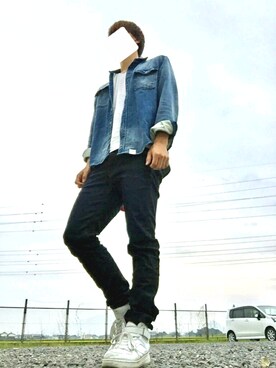 「AZUL by moussy（アズールバイマウジー）のアイテム（デニムジャケット）」を使った、hirokiさん（メンズ・176cm）の秋コーディネート