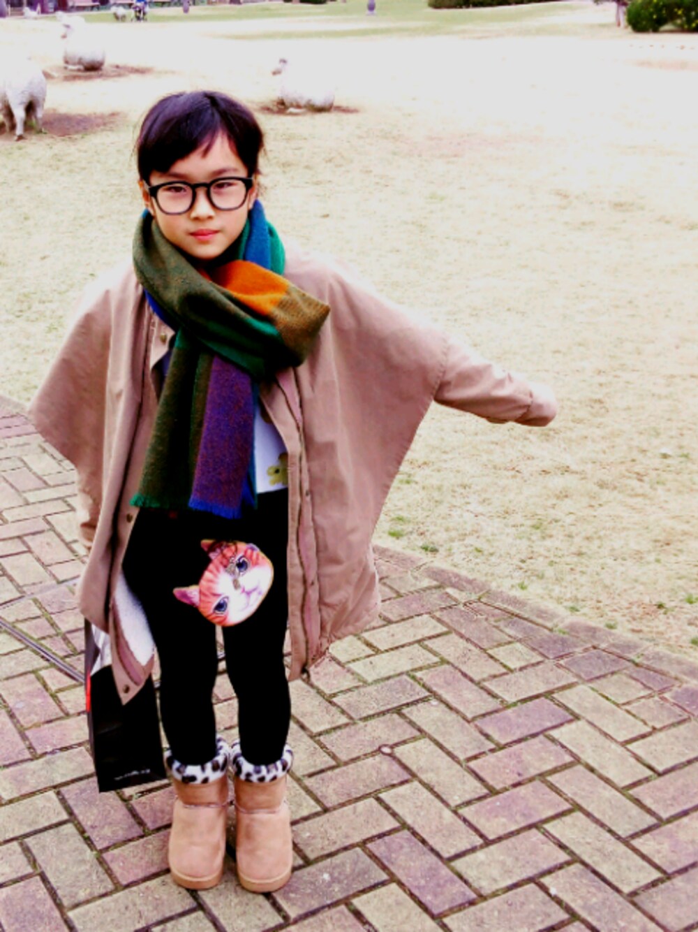 「アラレちゃん」｜「COLLAGE GALLARDAGALANTEのアイテム（モッズコート、ベージュ系）」を使った、coconaさん（キッズ・125cm）の冬コーディネートの1枚目の写真