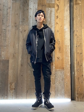 「PURPLE（パープル）のアイテム」を使った、そーふぃさん（メンズ・170cm）の冬コーディネート