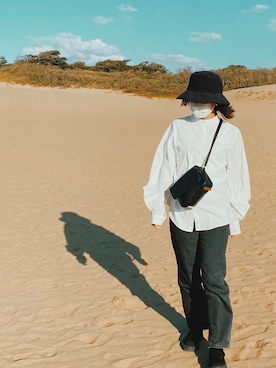 「H&M（エイチ・アンド・エム）のアイテム（ショルダーバッグ、ブラック系）」を使った、sheeeeさん（レディース・158cm）の秋コーディネート