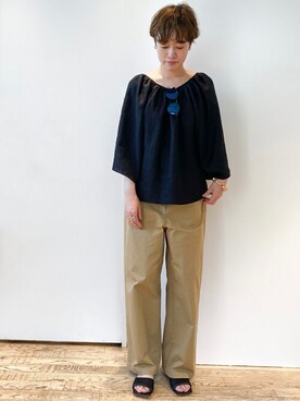 「アイテム（チノパンツ、イエロー系）」を使った、KIKUさん（レディース・160cm）の春コーディネート