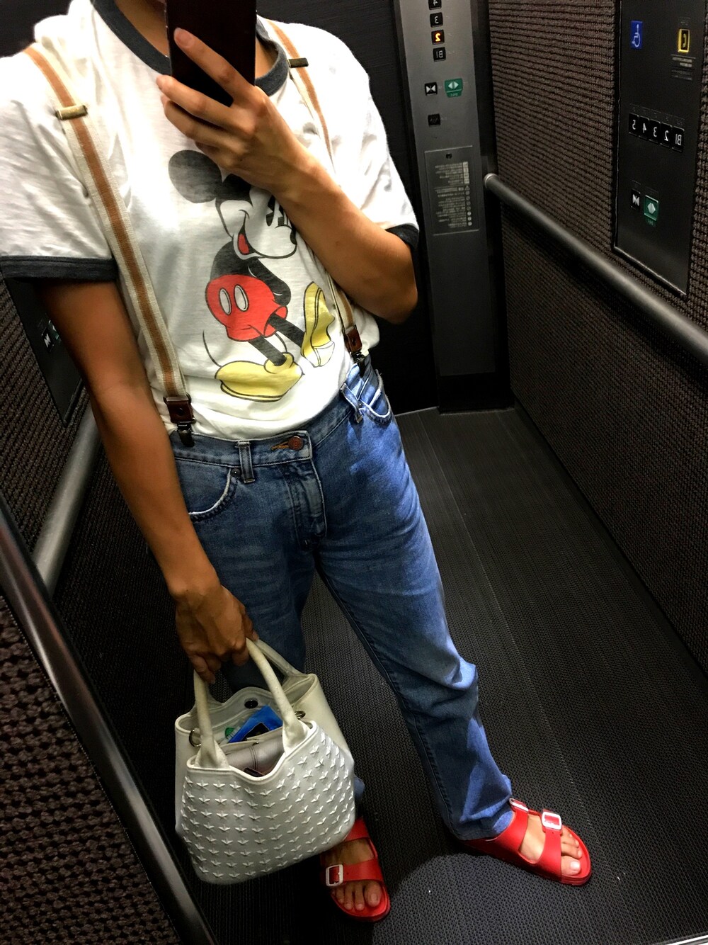 「カジュアルコーデ、大人カジュアル、シンプル、ラクチンコーデ、デニム、メンズライク、サスペンダー」｜「GAPのアイテム（Tシャツ/カットソー、ホワイト系）」を使った、monamyuさん（レディース・155cm）の夏コーディネートの1枚目の写真