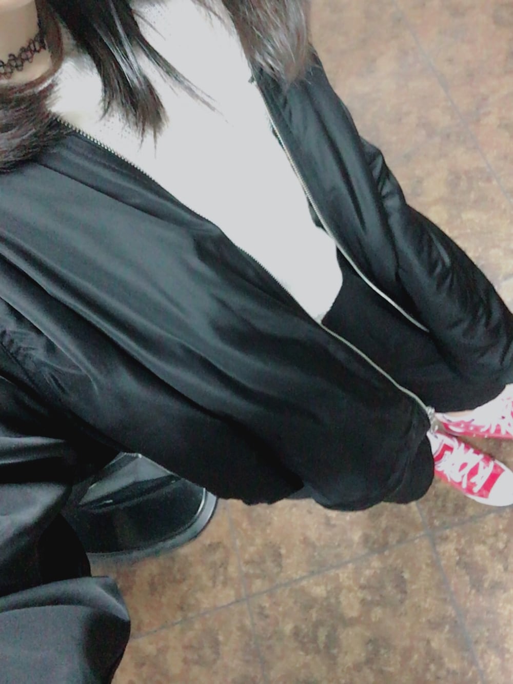 「オーバーサイズ、MA-1、ニット、ガウチョパンツ、コンバース ハイカット、ootd、タトゥーチョーカー、데일리룩、オルチャン？」｜「Availのアイテム（ブルゾン、ブラック系）」を使った、39さん（レディース・151cm）の春コーディネートの1枚目の写真