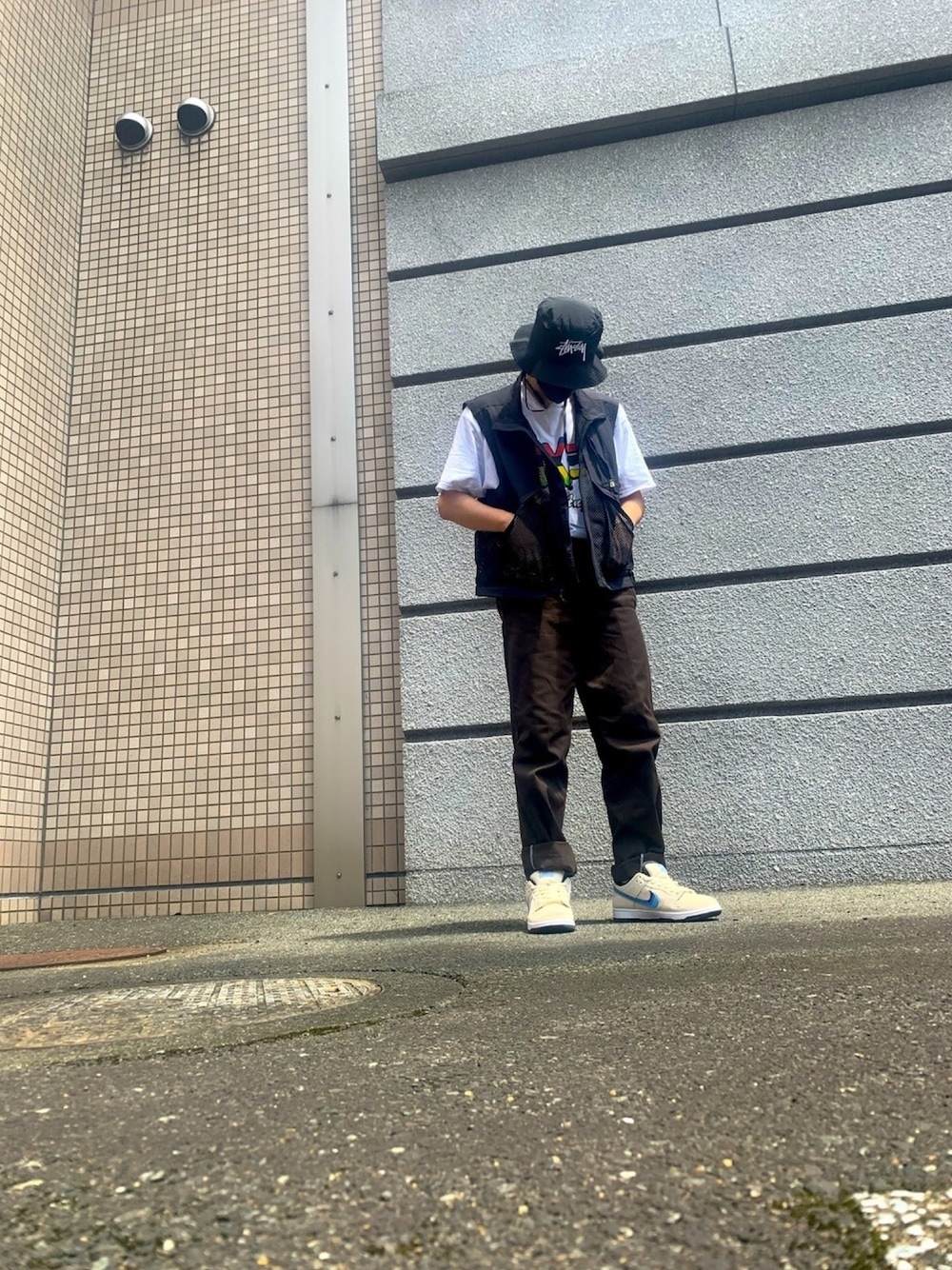 「stussy、NIKE、Dickes、おしゃれさんと繋がりたい、スニーカー、インスタやってます」｜「STUSSYのアイテム（ハット、ブラック系）」を使った、rrrさん（メンズ・168cm）の夏コーディネートの1枚目の写真