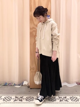 「アイテム（スカート）」を使った、和泉さん（レディース・157cm）の春コーディネート