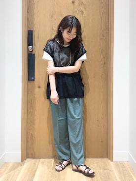 「涼しくて軽い「涼・軽パンツ」」｜和泉さん（レディース・157cm）の夏コーディネート