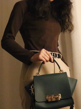 「business casual」｜「アイテム（その他トップス）」を使った、Hanna Zhaoさん（レディース・172cm）の冬コーディネート