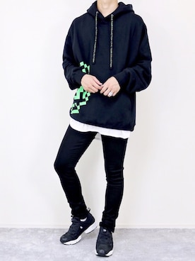 「蛍光カラー」｜「アイテム（その他）」を使った、gakuさん（メンズ・173cm）の秋コーディネート
