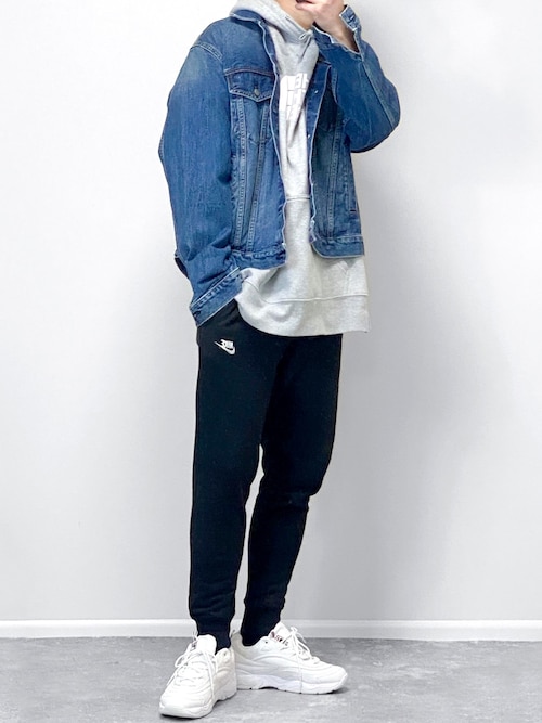 ナイキ スポーツウェア クラブ フリース ジョガー Nikeを使ったメンズ人気ファッションコーディネート Sciaky