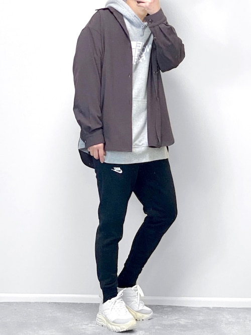 ナイキ スポーツウェア クラブ フリース ジョガー Nikeを使ったメンズ人気ファッションコーディネート Sciaky