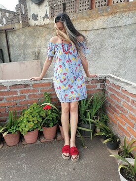 「red」｜「アイテム（ワンピース/ドレス）」を使った、Faby Arroyoさん（レディース・175cm）の春コーディネート