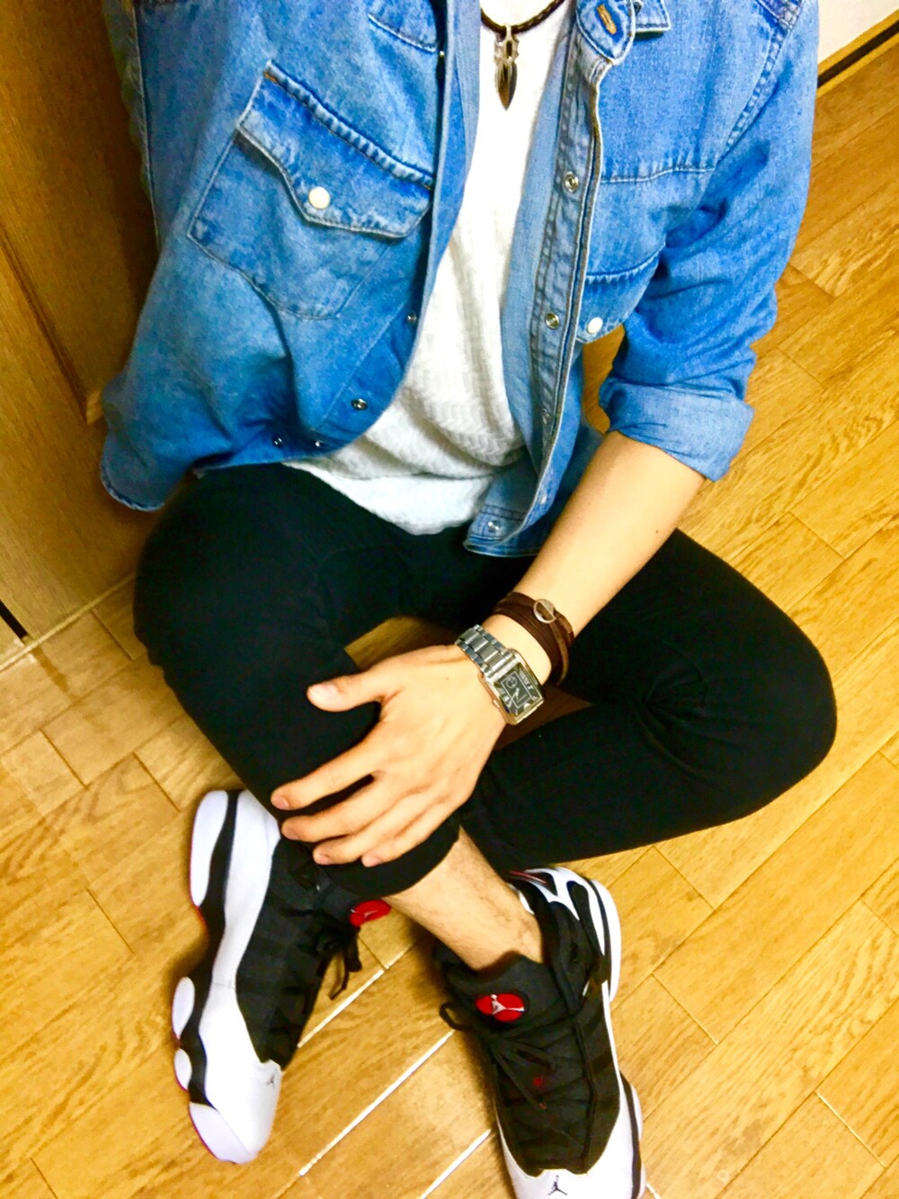 ブルー系のシャツ/ブラウス、ホワイト系のTシャツ/カットソー、ブラック系のその他パンツを着用したメンズの夏コーディネートの1枚目の写真