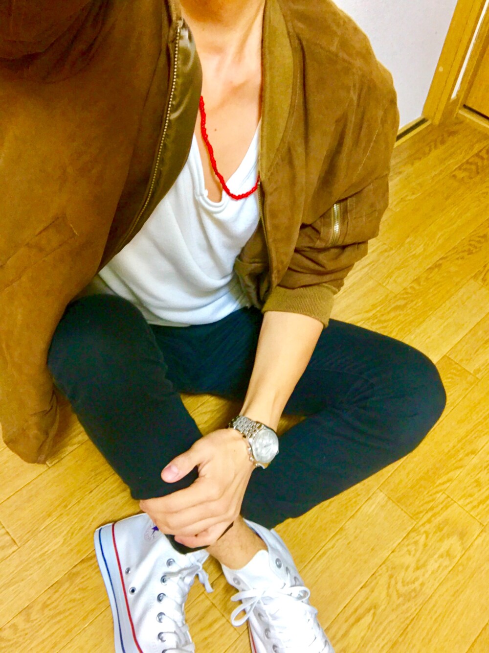 「秋コーデ、シンプルコーデ、秋冬、ビッグシルエット、おしゃれさんと繋がりたい、UNIQLO、ストリート、コンバース、黒スキニー」｜「UNIQLOのスエードタッチMA-1ブルゾン（ブルゾン、ブラウン系）」を使った、くにさん（メンズ・167cm）の秋コーディネートの1枚目の写真