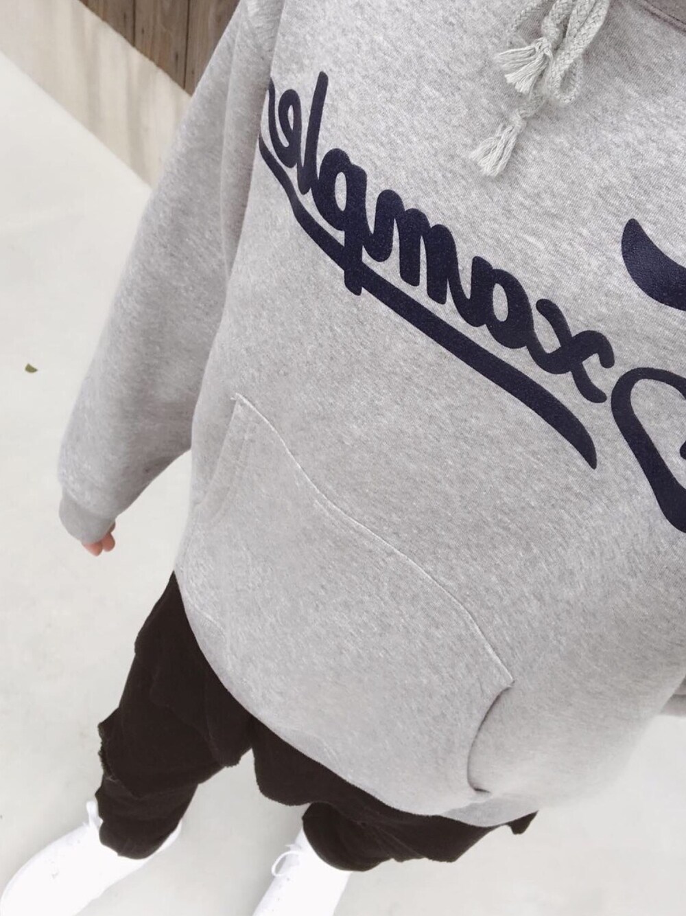 「黒スキニー、ストリート、初売りセールで買いました2019、NIKE、example、ダメージ、ストリートファッション、ストリートスタイル」｜「exampleのアイテム（パーカー、グレー系）」を使った、セサミストリートさん（メンズ・165cm）の冬コーディネートの1枚目の写真