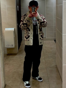 「schott（ショット）のアイテム（サロペット/オーバーオール）」を使った、shima._.unionさん（メンズ・175cm）の冬コーディネート