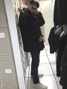 「Levis」｜「アイテム（ダウンジャケット/コート）」を使った、진일상さん（メンズ・175cm）の秋コーディネート