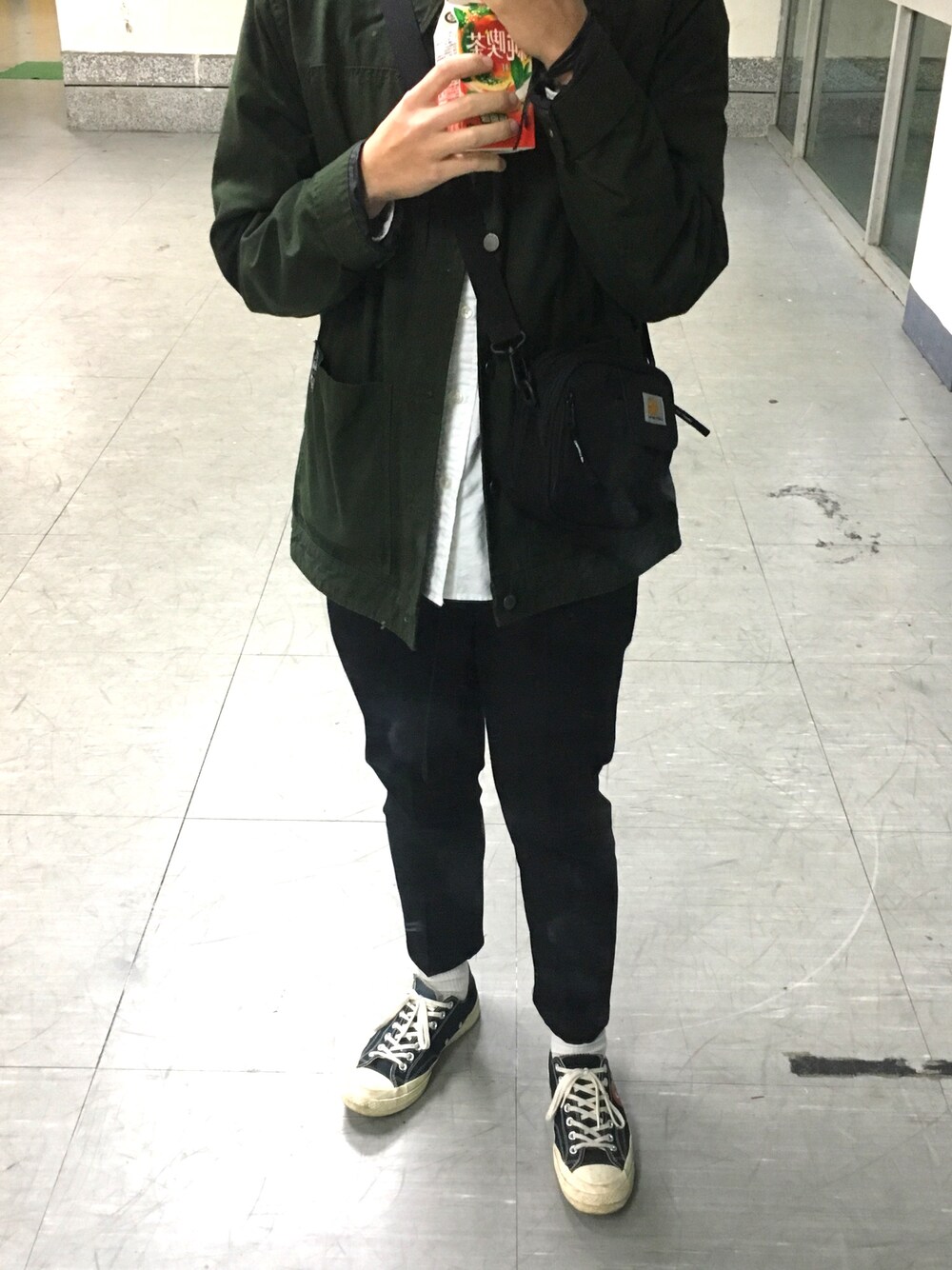 「ROOTS、UNIQLO、ABOKI、converse、COMME des GARCONS、Taiwan、korea、carhartt、street、fashion」｜「Roots Canadaのアイテム（ジャケット/アウター、グリーン系）」を使った、진일상さん（メンズ・175cm）の春コーディネートの1枚目の写真