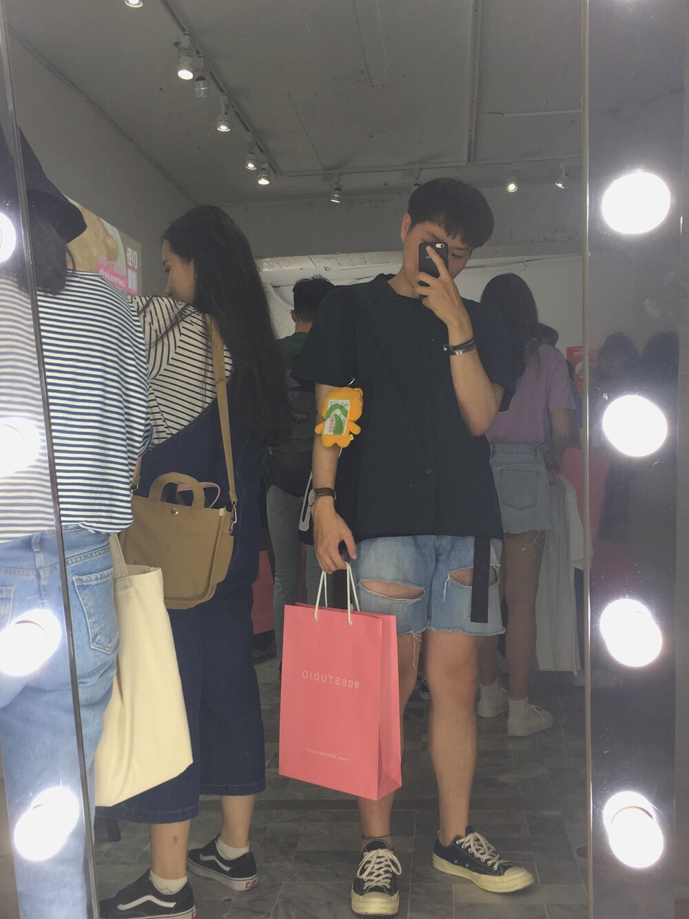 「summer、NOBRAND、jogunshop、converse、COMME des GARCONS、906、oioi、street、korea、Taiwan」｜「no brandのアイテム（シャツ/ブラウス、グリーン系）」を使った、진일상さん（メンズ・175cm）の夏コーディネートの1枚目の写真