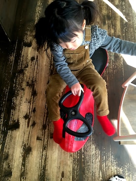 「GLOBAL WORK（グローバルワーク）のアイテム（オールインワン・サロペット）」を使った、rinka時々yukinoさん（キッズ・110cm）の冬コーディネート