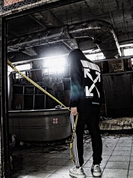 「Yeezy（イージー）のアイテム（その他シューズ）」を使った、林柏翰さん（メンズ・167cm）の春コーディネート