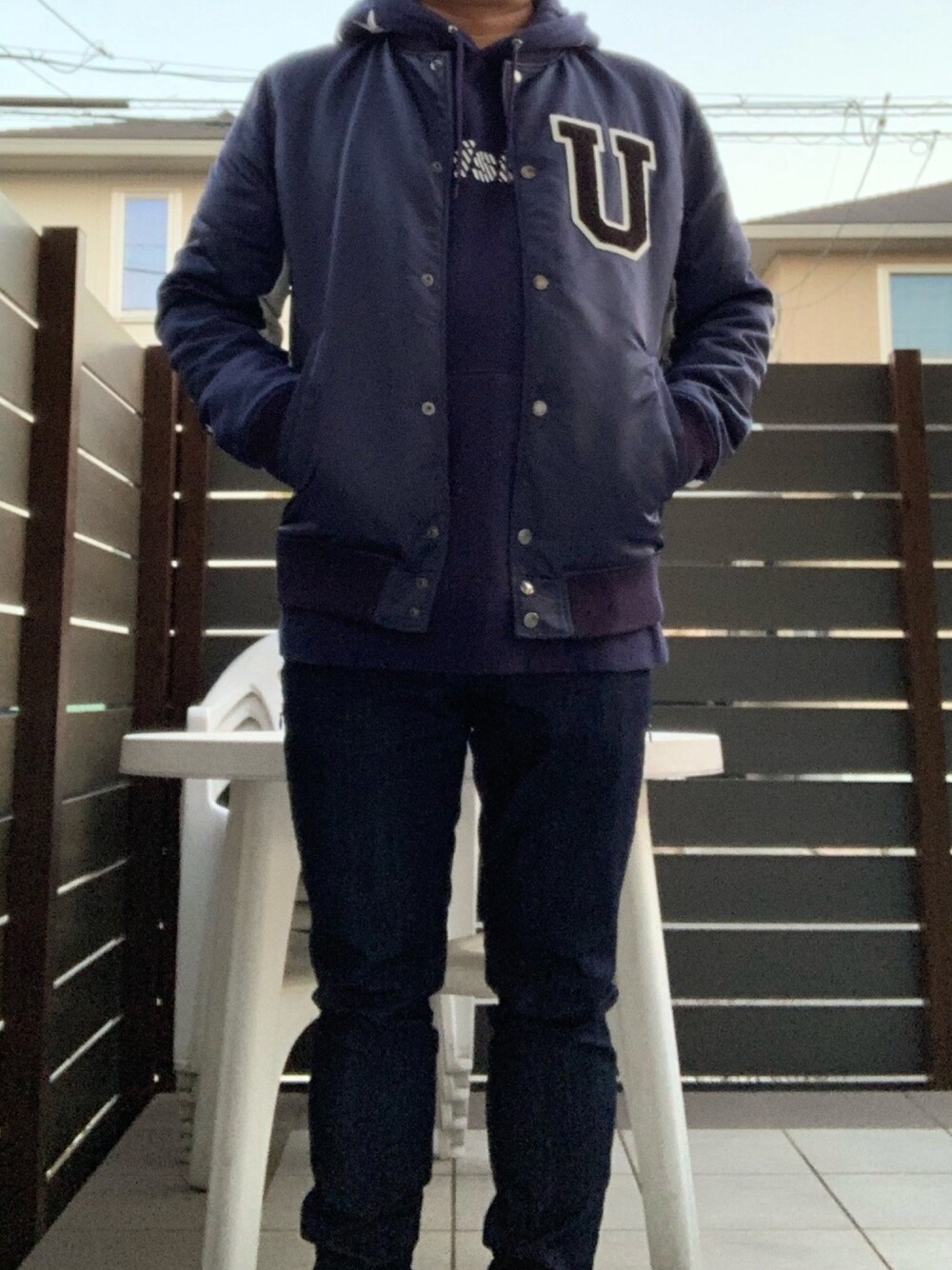 「uniform experiment、FCRB、SOPHNET.、ネイビー」｜「uniform experimentのアイテム（スタジャン、ブルー系）」を使った、ひろぴーさん（メンズ・175cm）の冬コーディネートの1枚目の写真