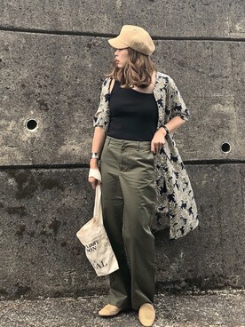 キャスケットを使った アシメタンクトップ の人気ファッションコーディネート Wear