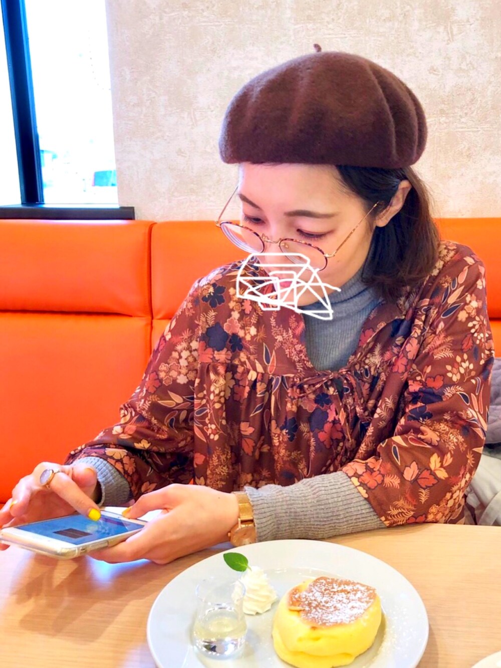 「チョコ色に染まれ、ブラウン、ベレー帽、丸眼鏡、タートルネック、used、vintage」｜「usedのアイテム（ワンピース、ブラウン系）」を使った、aruka  さん（レディース・154cm）の冬コーディネートの1枚目の写真