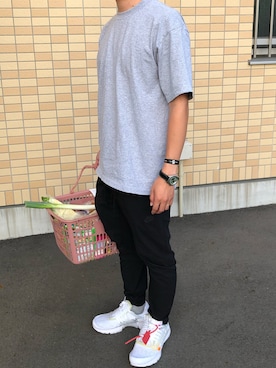 「OFF-WHITE」｜「アイテム（腕時計）」を使った、スニ介さん（メンズ・165cm）の秋コーディネート