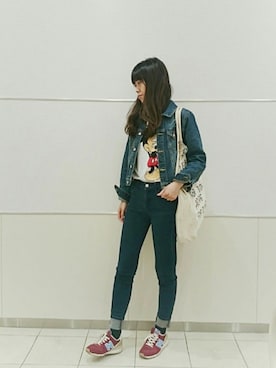 「ミッキーT」｜「アイテム（デニムジャケット）」を使った、shi-さん（レディース・158cm）の春コーディネート