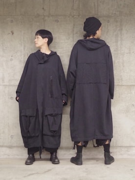 「THOM KROM（トムクロム）のアイテム（その他アウター）」を使った、MoRAさん（レディース・162cm）の秋コーディネート