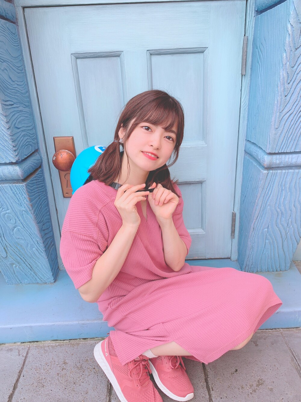 「Dハロ、ブーコーデ、ootd、くすみカラー、ロングワンピース、ディズニーコーデ」｜「Factor=のFactor= TCワッフルビックワンピース  <SPECIAL PRICE>（ワンピース、ピンク系）」を使った、みきてぃーさん（レディース・155cm）の秋コーディネートの1枚目の写真