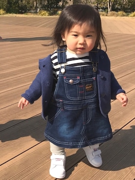 「Wrangler（ラングラー）のアイテム（サロペット/オーバーオール）」を使った、Nico◡̈♥︎さん（キッズ・70cm）の春コーディネート