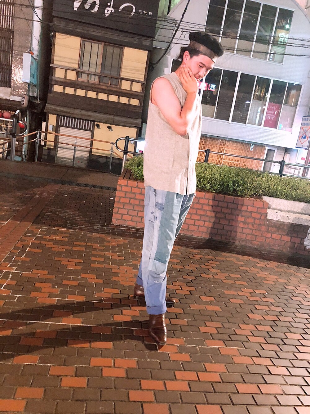 「LOUIS VUITTONのアイテム（ハンチング/ベレー帽、ブラック系）」を使った、shuuuuunさん（メンズ・174cm）の夏コーディネートの1枚目の写真