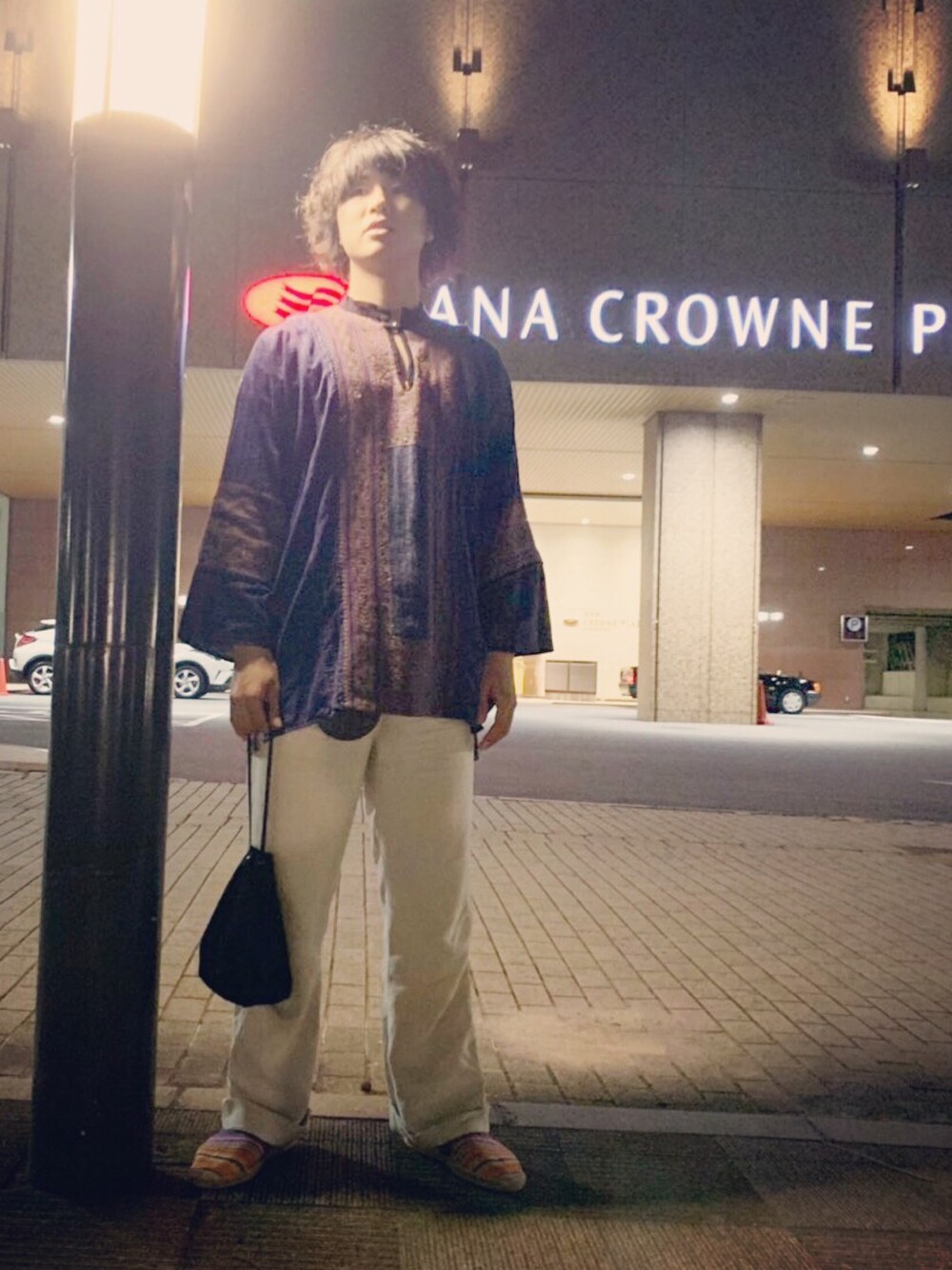 「PRADAのアイテム（その他小物、ブラック系）」を使った、shuuuuunさん（メンズ・174cm）の夏コーディネートの1枚目の写真
