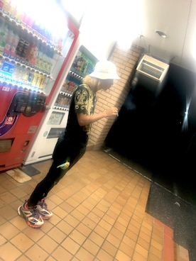 「黒」｜「アイテム（帽子）」を使った、ケイタさん（メンズ・163cm）の秋コーディネート
