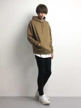 セキユウスケさんの「【UNISEX】ドロップショルダーカラーパーカー」を使ったコーディネート