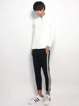 「CASPER JOHN AIVER（キャスパージョンアイバー）のアイテム（パンツ）」を使った、セキユウスケさん（メンズ・180cm）の夏コーディネート