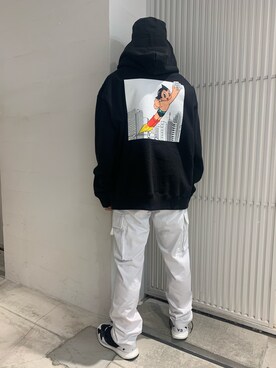 「BlackEyePatch（ブラックアイパッチ）のアイテム（パーカー）」を使った、otokuniさん（メンズ・165cm）の秋コーディネート