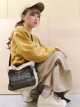 「ロゴパーカー」｜「アイテム（アナログ腕時計）」を使った、Harukaさん（レディース・158cm）の秋コーディネート