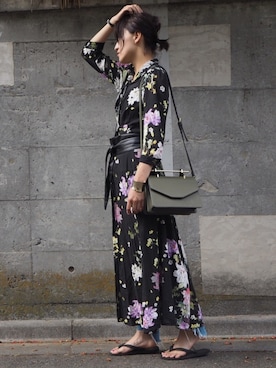 「ロングシャツ」｜「アイテム（ビーチサンダル）」を使った、ukoさん（レディース・159cm）の夏コーディネート