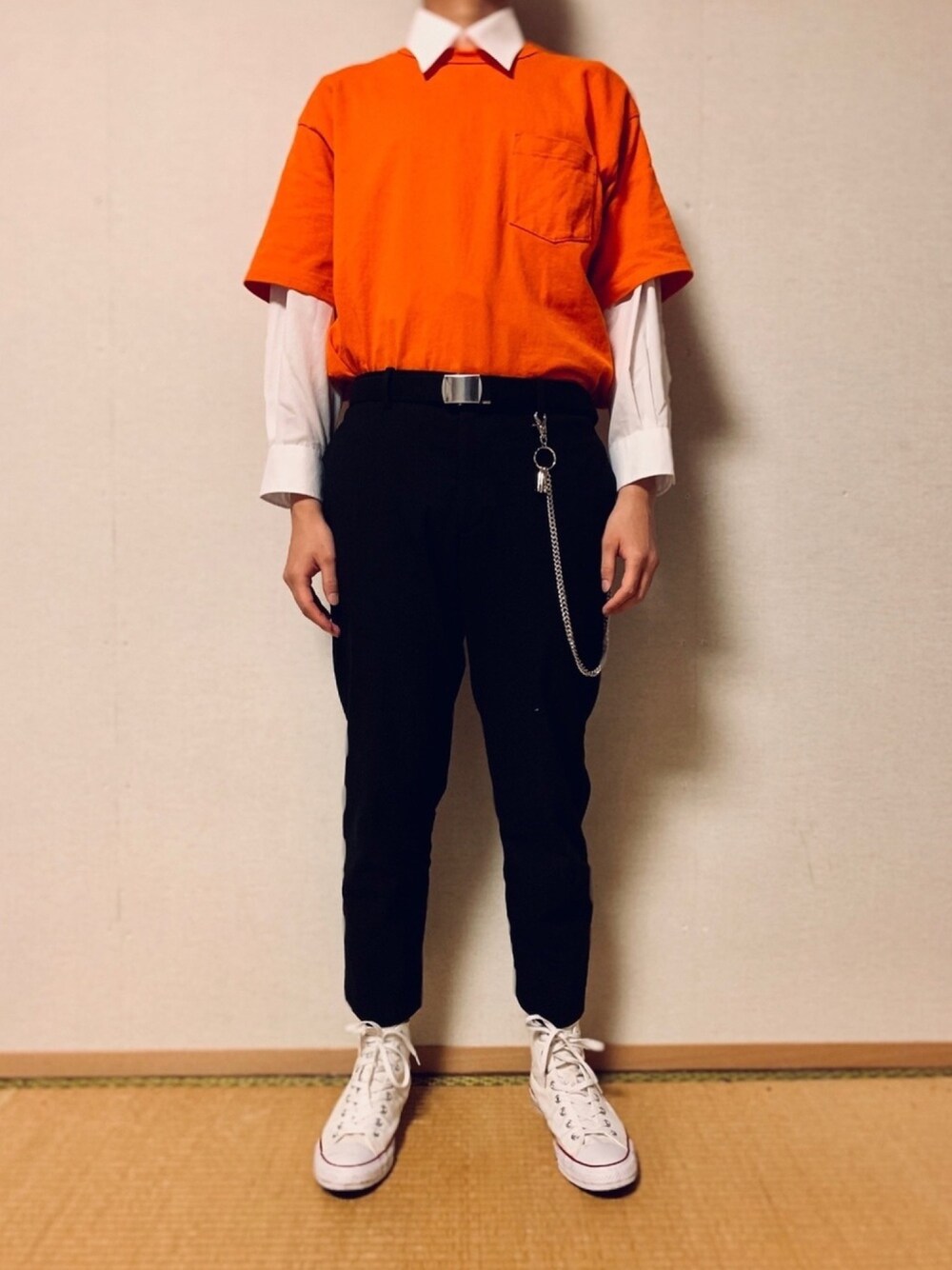 「ootd、オレンジ✖️白、シンプルコーデ、兵庫県、おしゃれさんと繋がりたい、お洒落さんとつながりたい、今日のコーデ、今日の服」｜「UNIQLOのアイテム（シャツ/ブラウス、ホワイト系）」を使った、joeyyeoj0319さん（メンズ・179cm）の夏コーディネートの1枚目の写真